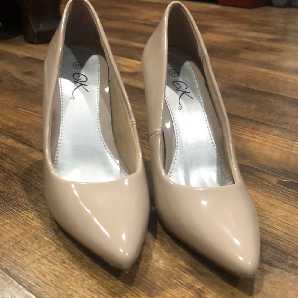 Size 7 heels.